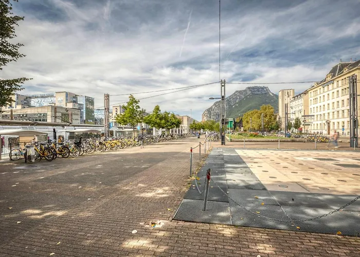 #hg L'amiral * Grenoble